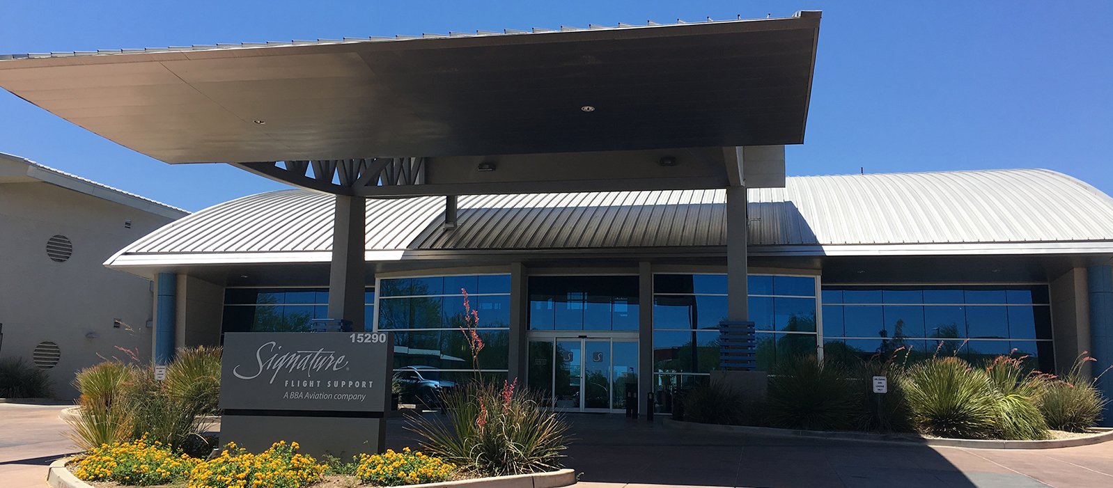 Scottsdale Executive Flight Training Cirrus Platinum & Cessna Training